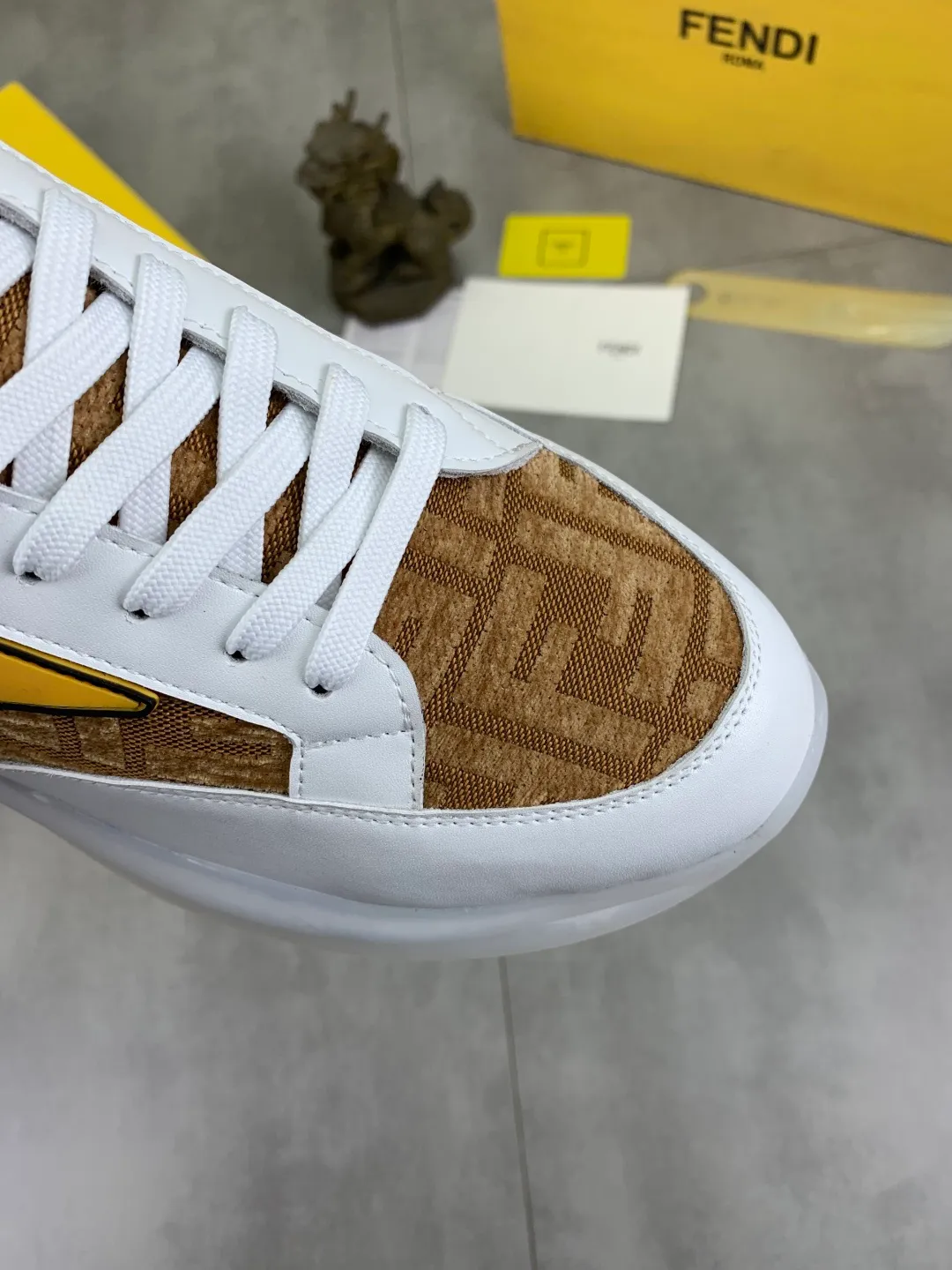 ​Men's shoes 💰P460 💰[New] Little Monster 🆘 New FENDI (Fendi) counter new 🕶️🕶️Simple routing effect, showing an elegant and cool driving shoe 🎬Using imported calfskin + first-layer pigskin lining🐂Excellent material🎬Detailed workmanship 🤗Comfortable foot feel➰➰. ​Pair it with any outfit to show your taste and temperament, low-key luxury ♻️Design ​simple and elegant ​noble and fashionable 🍃​Very loved and favored by trendy men 💓❤️Size: 38-44 (45 46 customized) 3⃣️ colors available